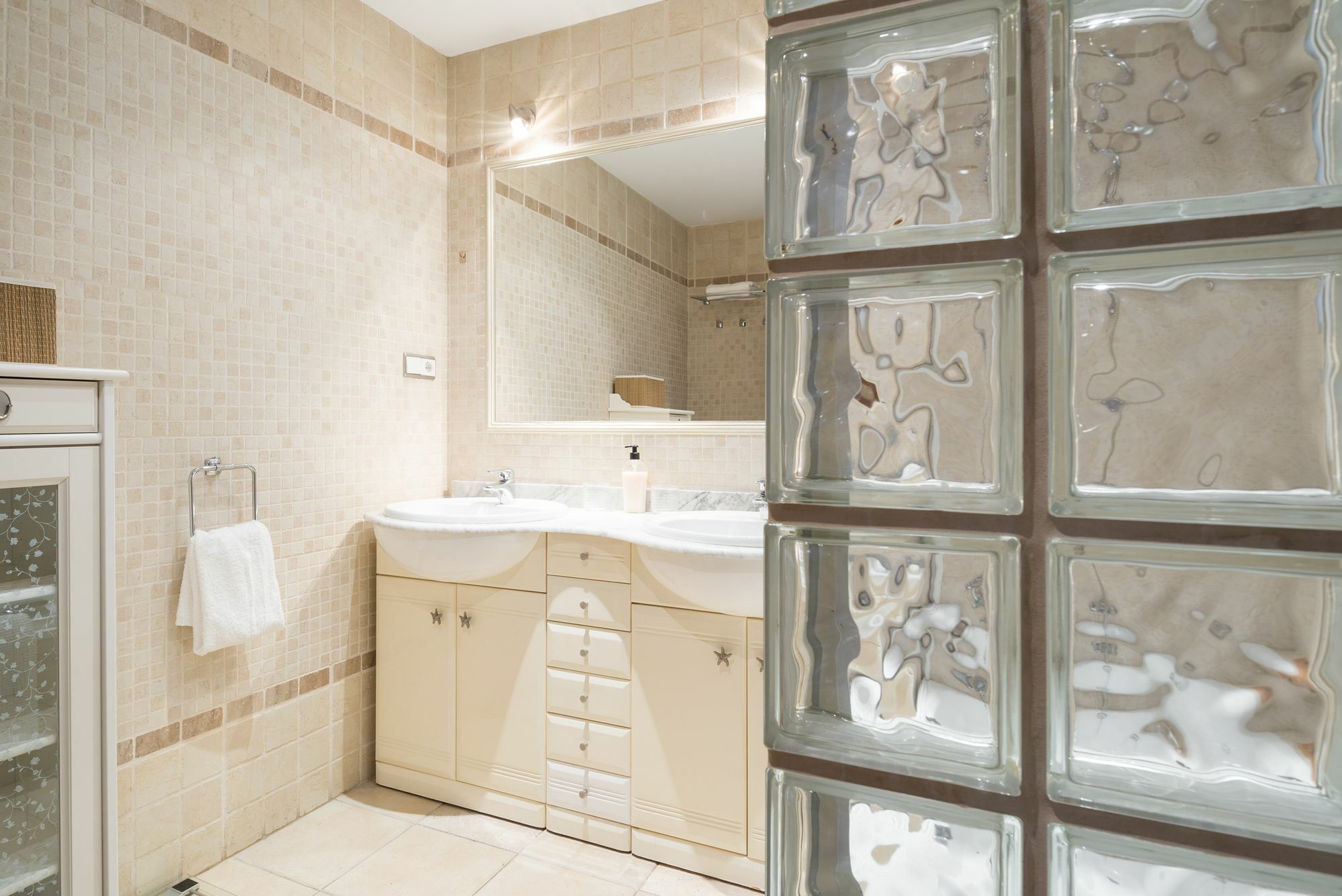 Quiet & Cozy San Fernando Apartment مالقة المظهر الخارجي الصورة