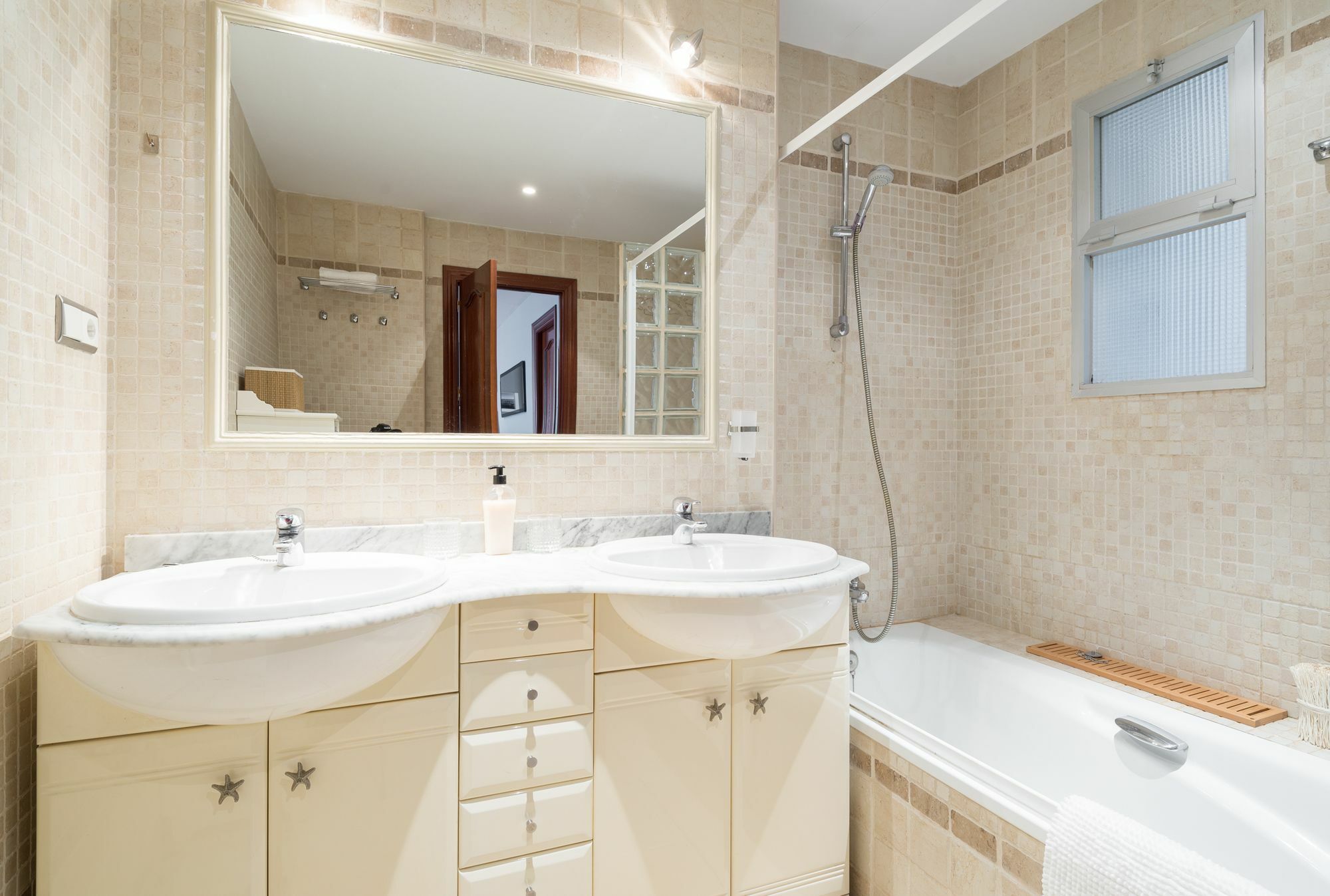 Quiet & Cozy San Fernando Apartment مالقة المظهر الخارجي الصورة